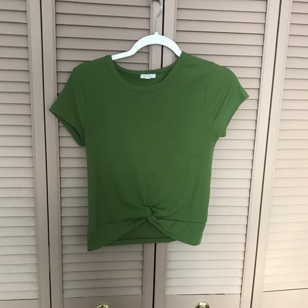 Ardene green ribbed tee